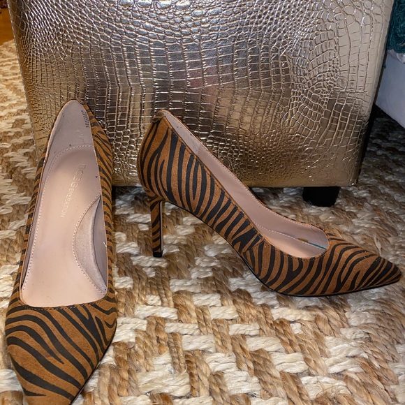 BCBG Pumps - Picture 7 of 7